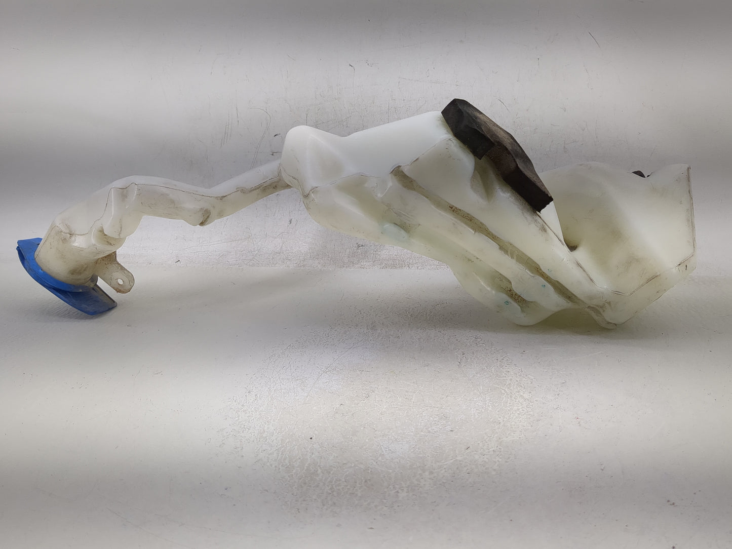 2006-2010 Volkswagen Beetle Windshield Washer Fluid Reservoir Bottle Oem - Oemusedautoparts1.com