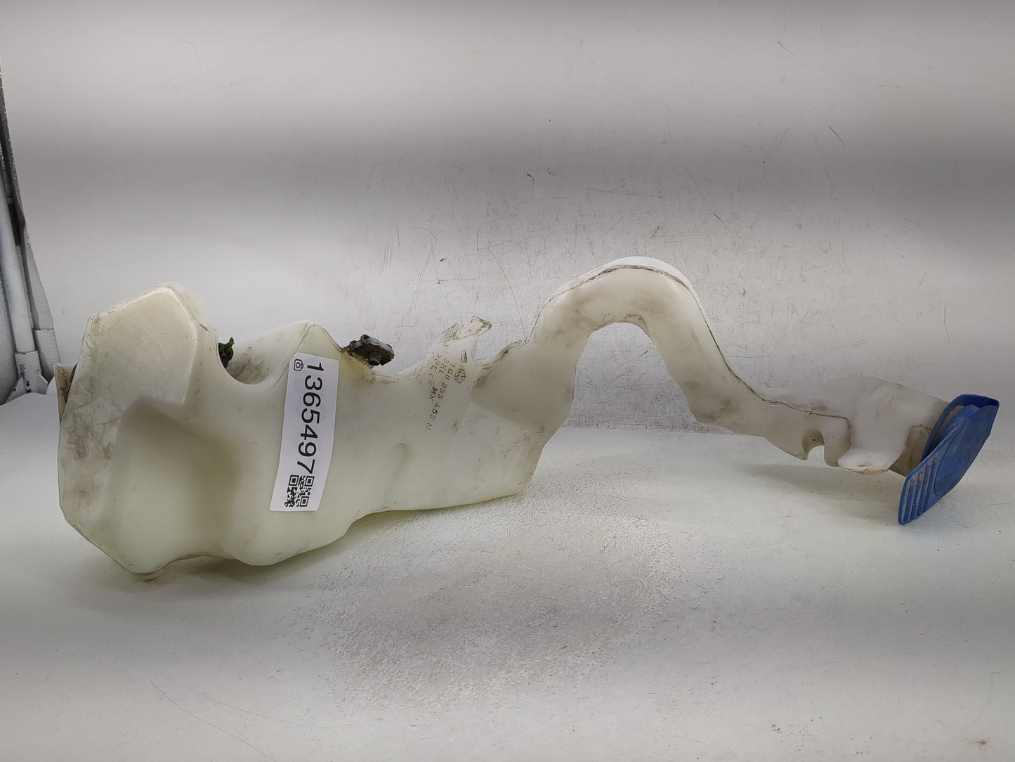 2006-2010 Volkswagen Beetle Windshield Washer Fluid Reservoir Bottle Oem - Oemusedautoparts1.com