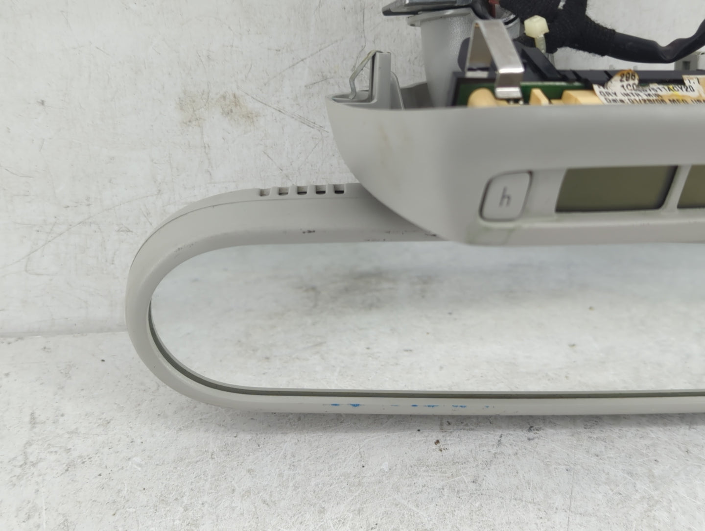 2006-2010 Volkswagen Beetle Interior Rear View Mirror Replacement OEM Fits Fits 2006 2007 2008 2009 2010 OEM Used Auto Parts