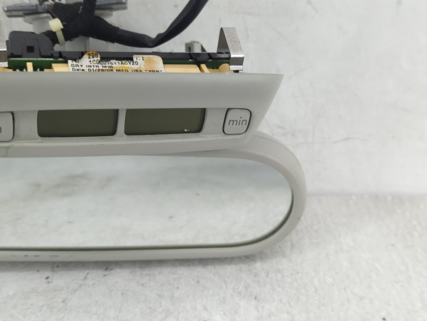 2006-2010 Volkswagen Beetle Interior Rear View Mirror Replacement OEM Fits Fits 2006 2007 2008 2009 2010 OEM Used Auto Parts