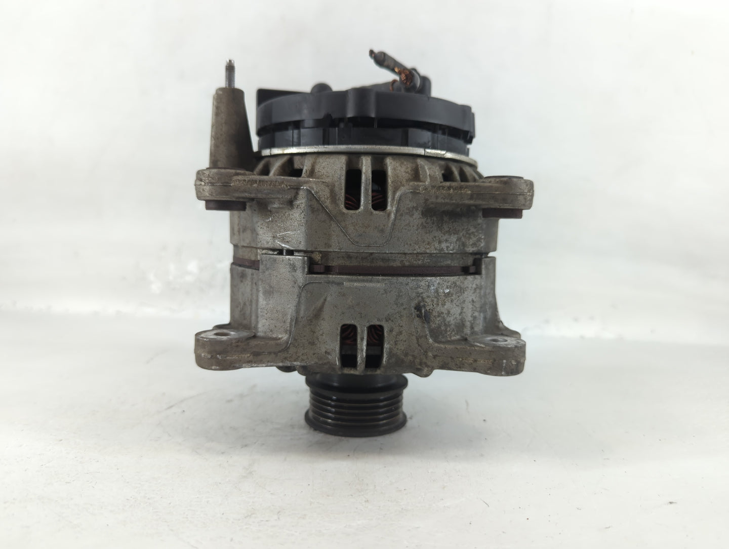 1998-2009 Volkswagen Beetle Alternator Replacement Generator Charging Assembly Engine OEM P/N:07K 903 023 C Fits OEM Used Au