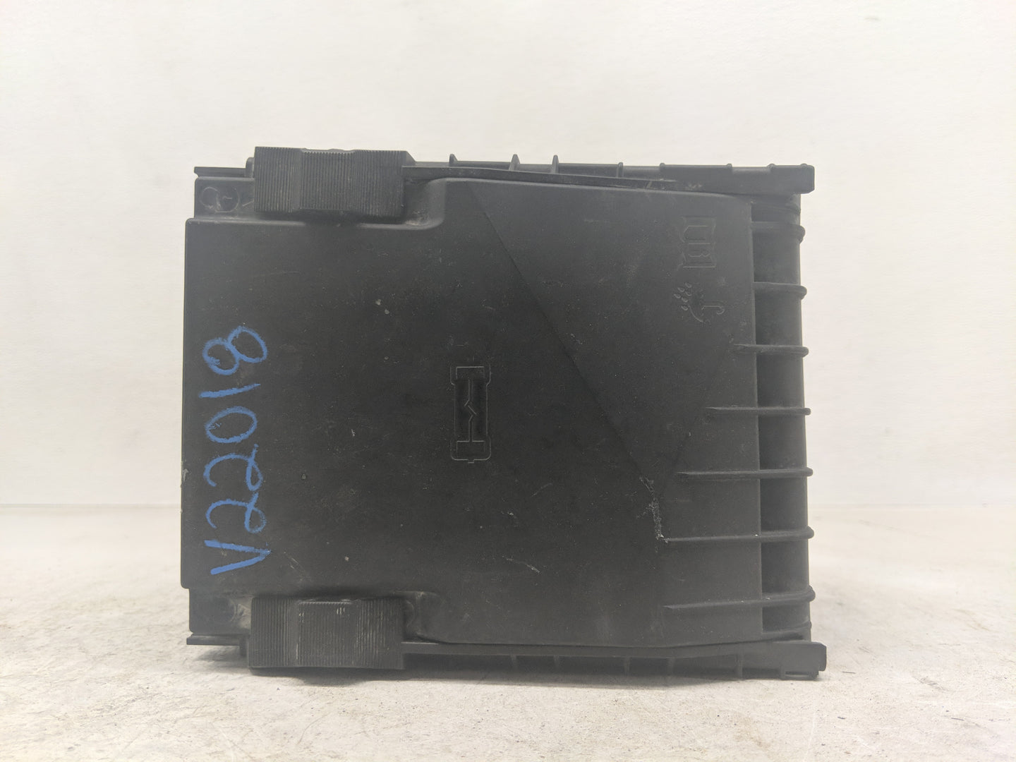 2000-2014 Volkswagen Golf Fusebox Fuse Box Panel Relay Module Fits OEM Used Auto Parts - Oemusedautoparts1.com