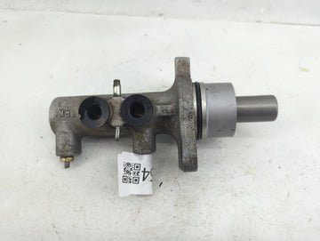 1999-2011 Volkswagen Golf Brake Master Cylinder