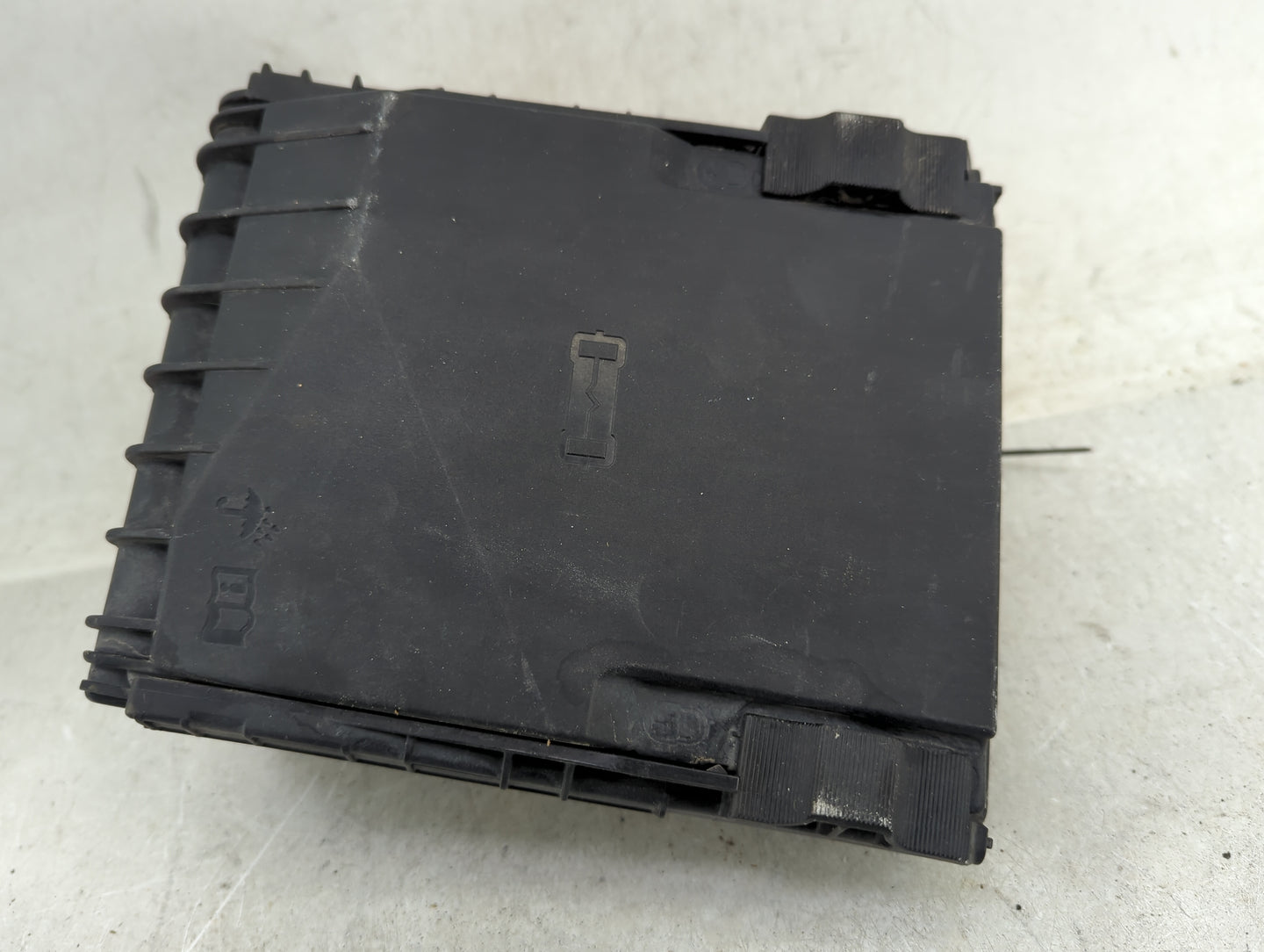 2000-2014 Volkswagen Golf Fusebox Fuse Box Panel Relay Module Fits OEM Used Auto Parts - Oemusedautoparts1.com