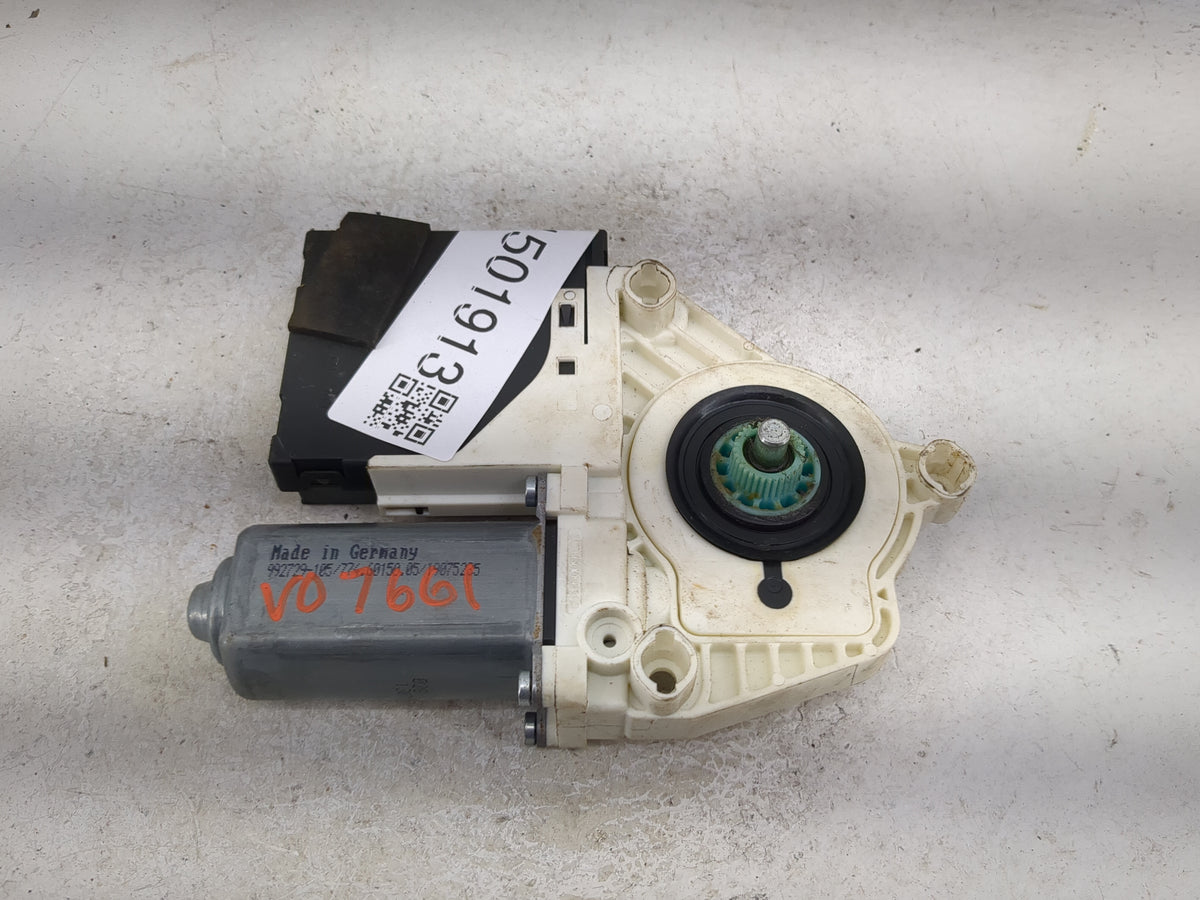 Volkswagen Golf Passenger Front Right Power Window Motor 1501913 - Oemusedautoparts1.com