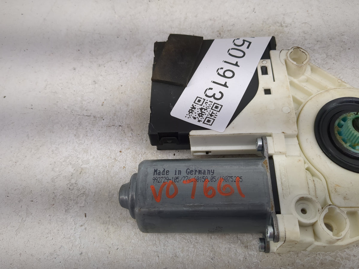 Volkswagen Golf Passenger Front Right Power Window Motor 1501913 - Oemusedautoparts1.com