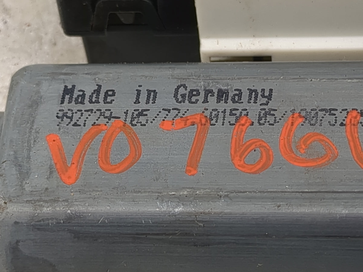 Volkswagen Golf Passenger Front Right Power Window Motor 1501913 - Oemusedautoparts1.com