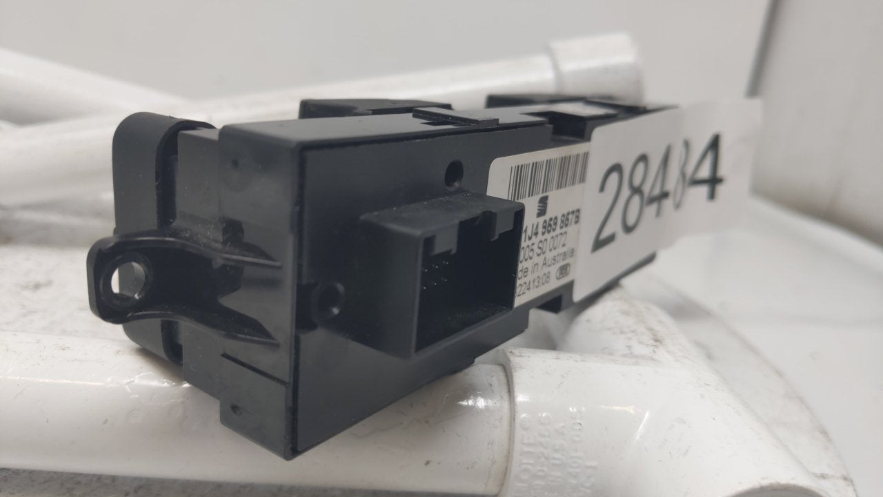 2006 Volkswagen Golf Master Power Window Switch Replacement Driver Side Left Fits OEM Used Auto Parts - Oemusedautoparts1.co
