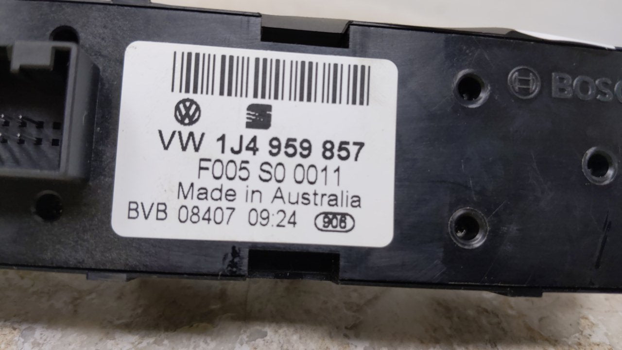 2006 Volkswagen Golf Master Power Window Switch Replacement Driver Side Left P/N:1J4 959 857 Fits OEM Used Auto Parts - Oemu