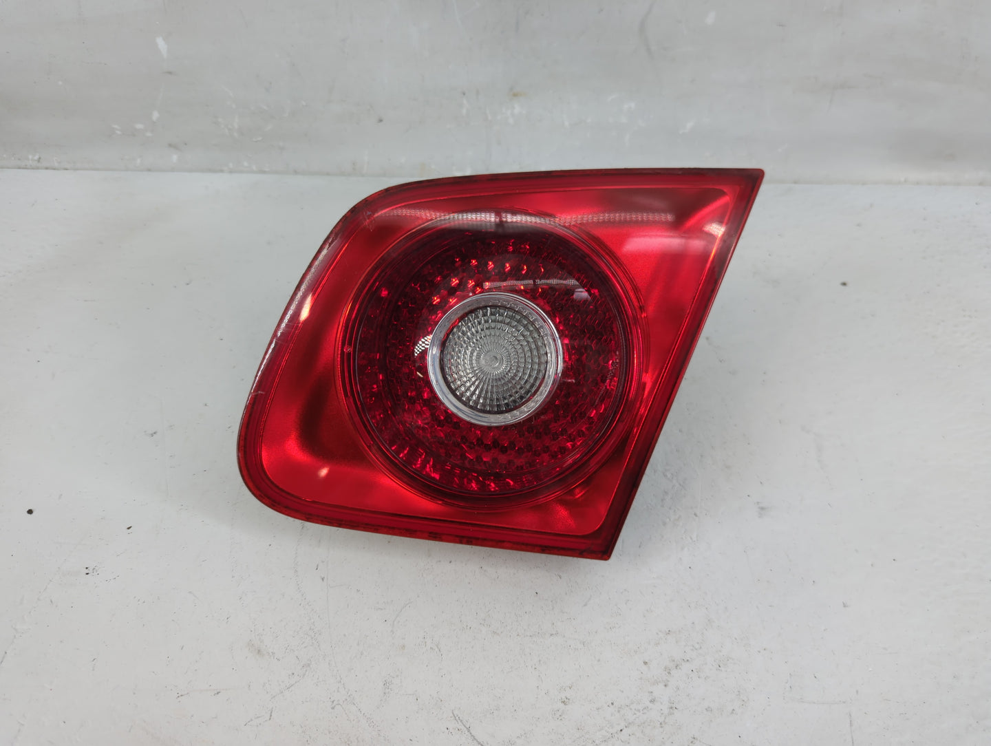 2005-2007 Volkswagen Jetta Tail Light Assembly Passenger Right OEM Fits Fits 2005 2006 2007 OEM Used Auto Parts - Oemusedaut
