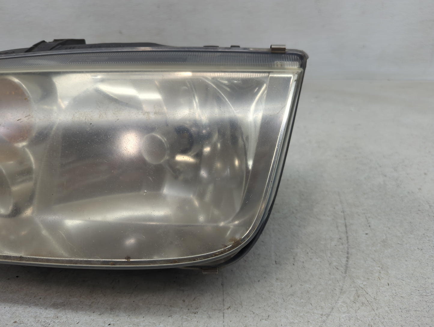 2002-2006 Volkswagen Jetta Driver Left Oem Head Light Headlight Lamp - Oemusedautoparts1.com