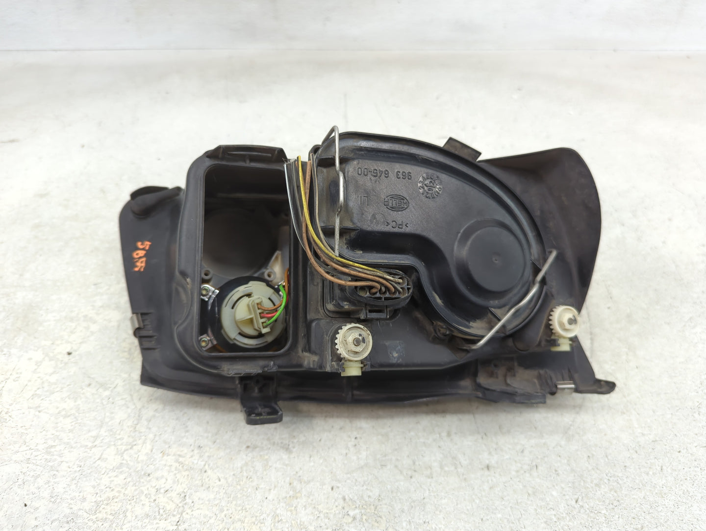 2002-2006 Volkswagen Jetta Driver Left Oem Head Light Headlight Lamp - Oemusedautoparts1.com