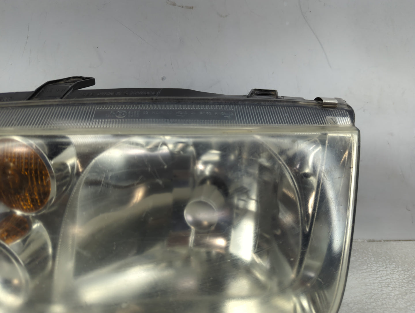 2002-2006 Volkswagen Jetta Driver Left Oem Head Light Headlight Lamp - Oemusedautoparts1.com