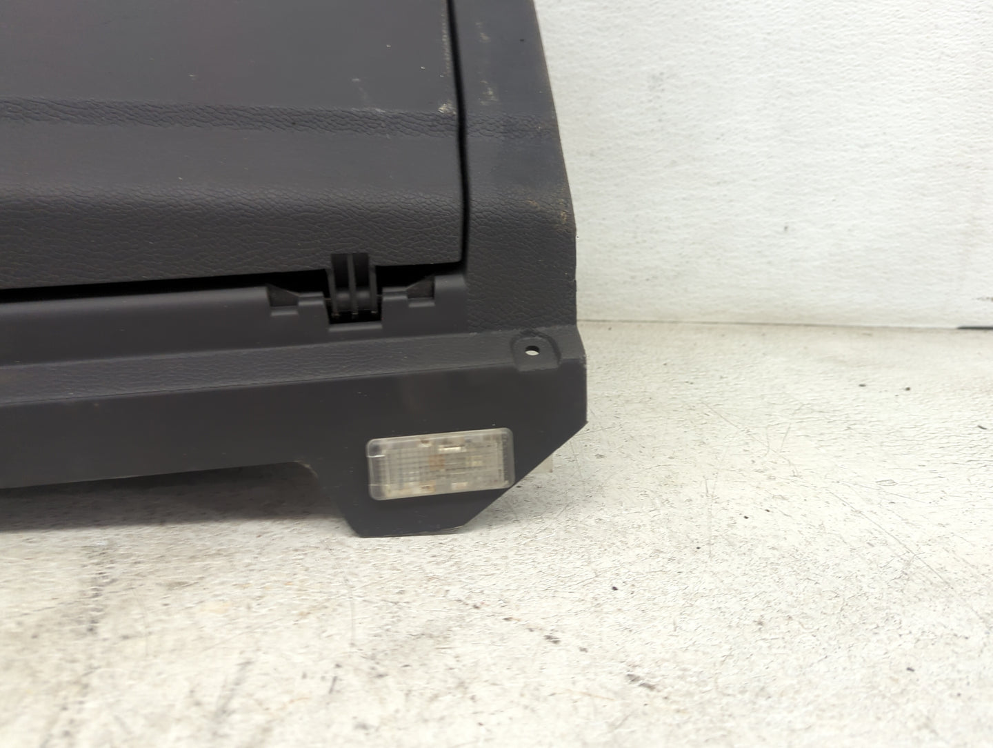 2006 Volkswagen Jetta Passenger Glove Box Door Storage Compartment Black - Oemusedautoparts1.com