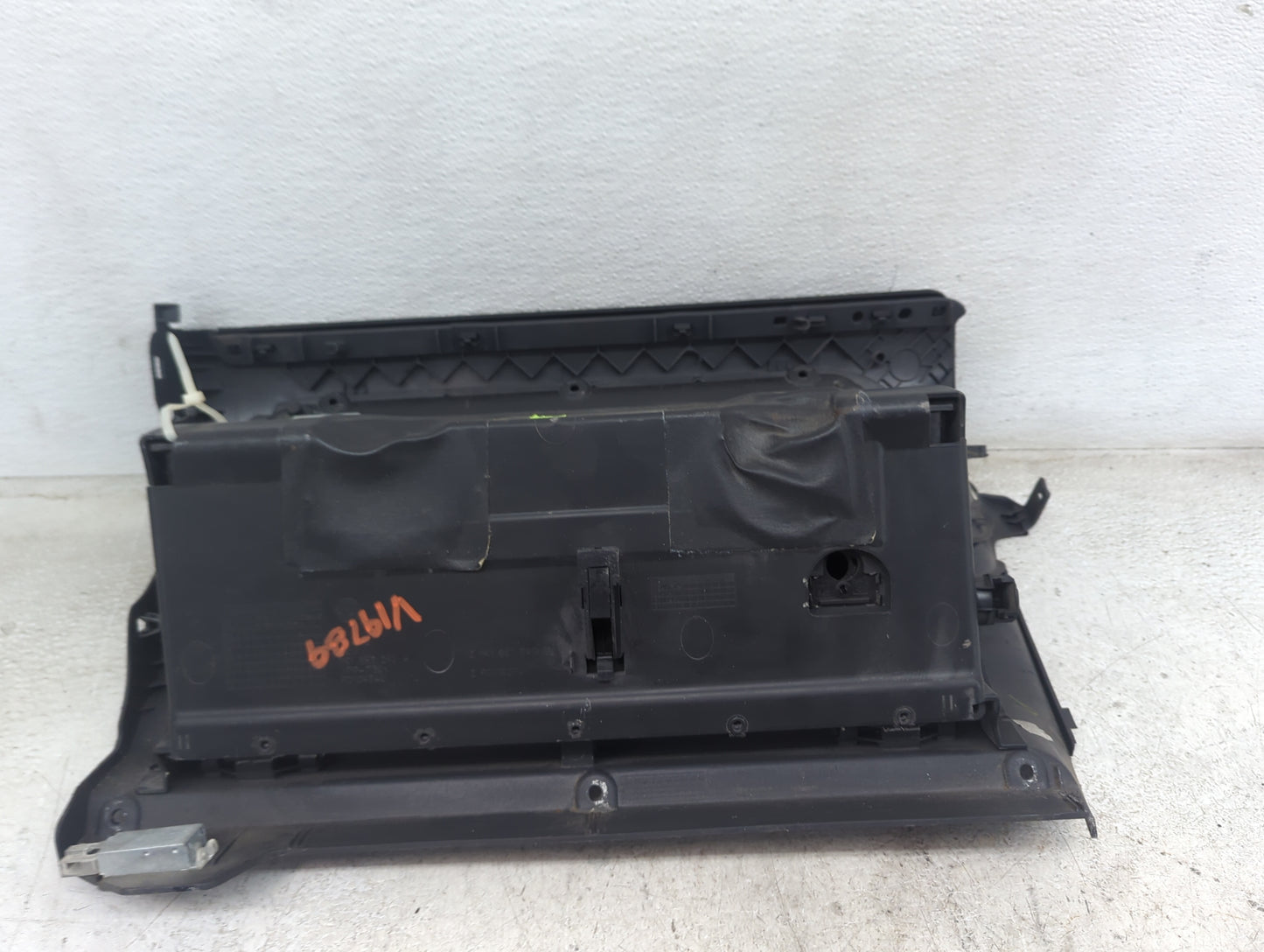 2006 Volkswagen Jetta Passenger Glove Box Door Storage Compartment Black - Oemusedautoparts1.com
