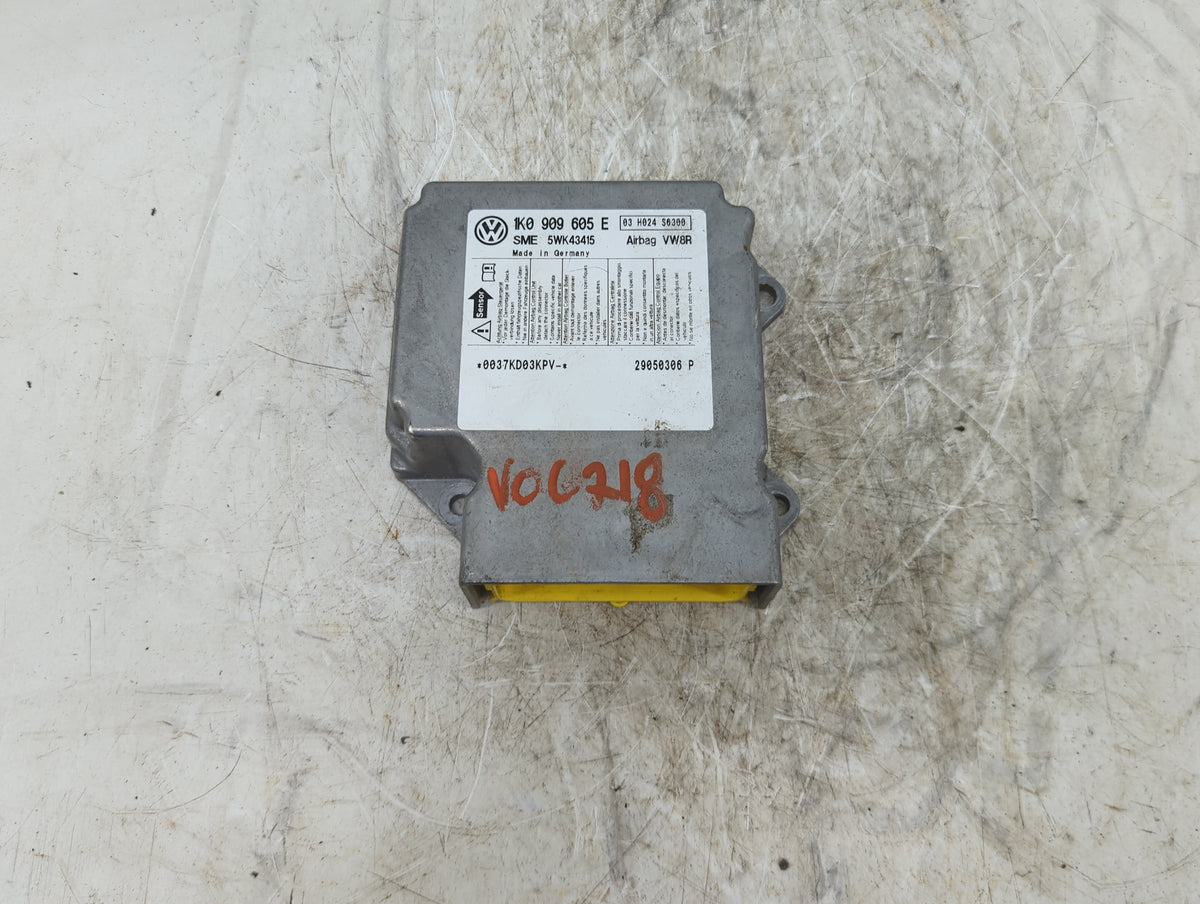 2005-2006 Volkswagen Jetta Safety Restraint Srs Airbag Control Module 1502194 - Oemusedautoparts1.com