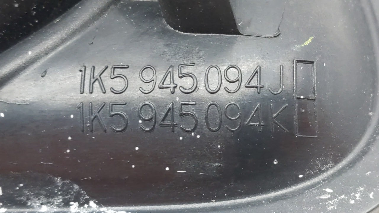 2005-2007 Volkswagen Jetta Tail Light Assembly Passenger Right OEM P/N:1K5 945 096J Fits Fits 2005 2006 2007 OEM Used Auto P