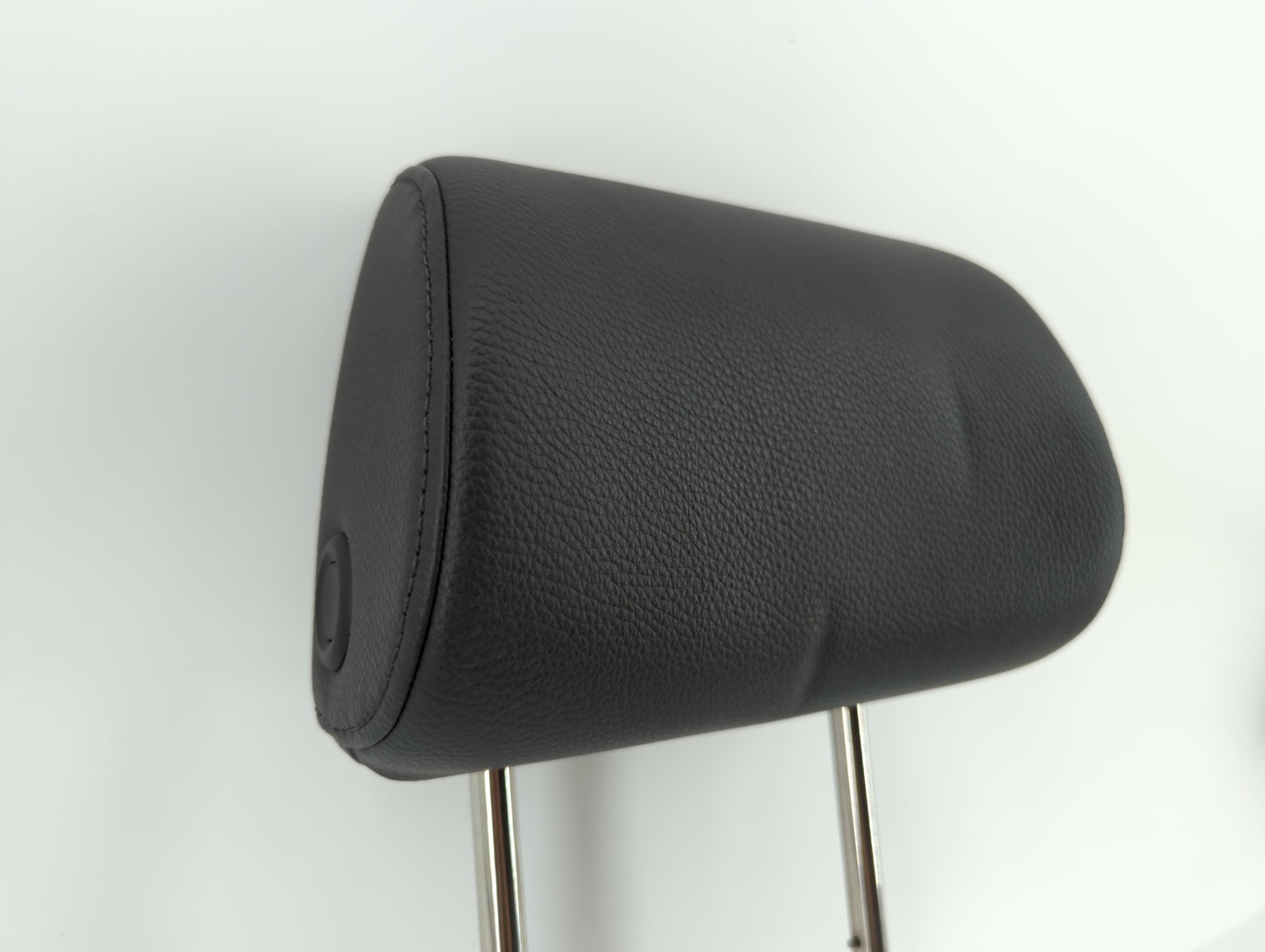 2005-2006 Volkswagen Jetta Headrest Head Rest Rear Seat Fits Fits 2005 2006 OEM Used Auto Parts - Oemusedautoparts1.com