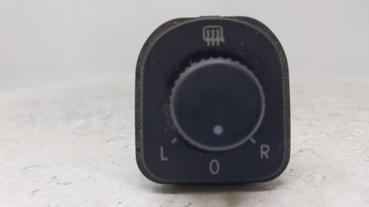 2006 Volkswagen Jetta Master Power Window Switch Replacement Driver Side Left Fits OEM Used Auto Parts - Oemusedautoparts1.c