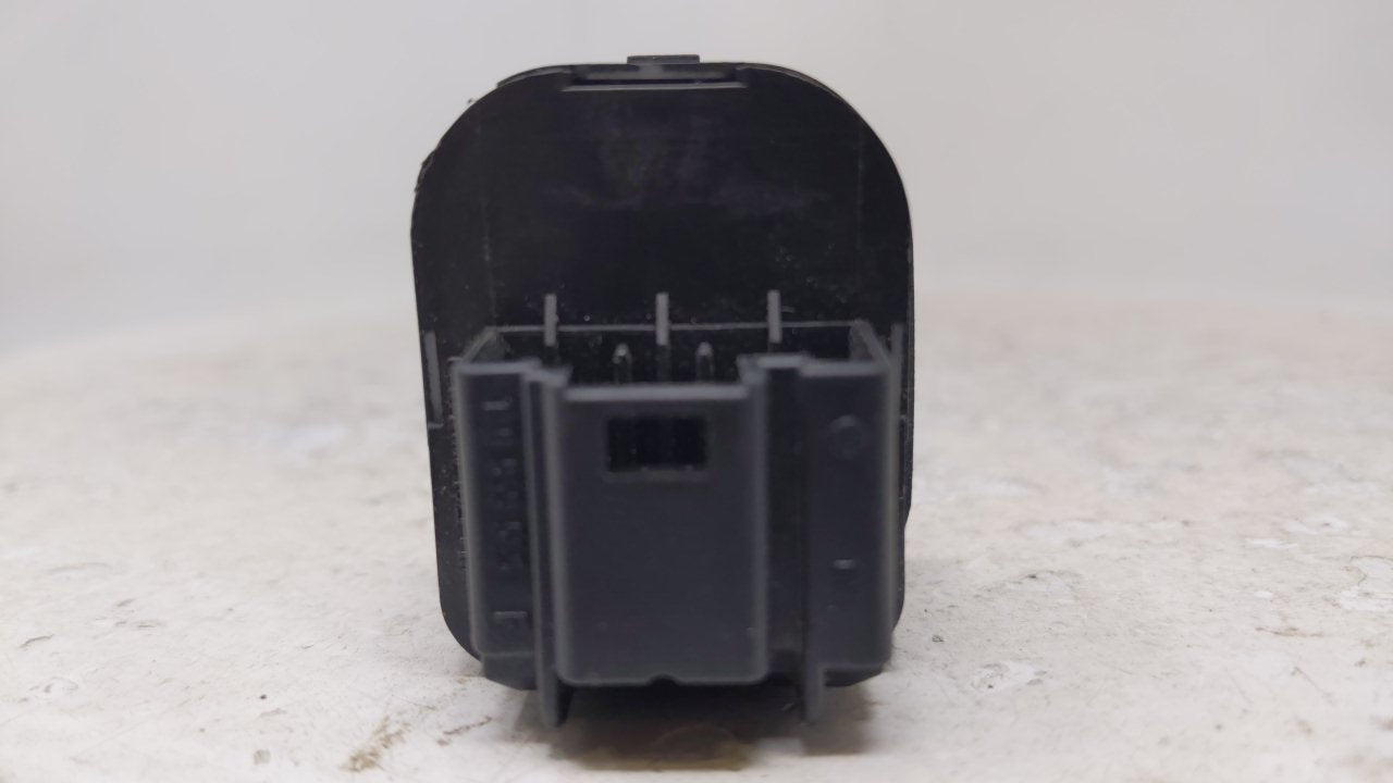 2006 Volkswagen Jetta Master Power Window Switch Replacement Driver Side Left Fits OEM Used Auto Parts - Oemusedautoparts1.c