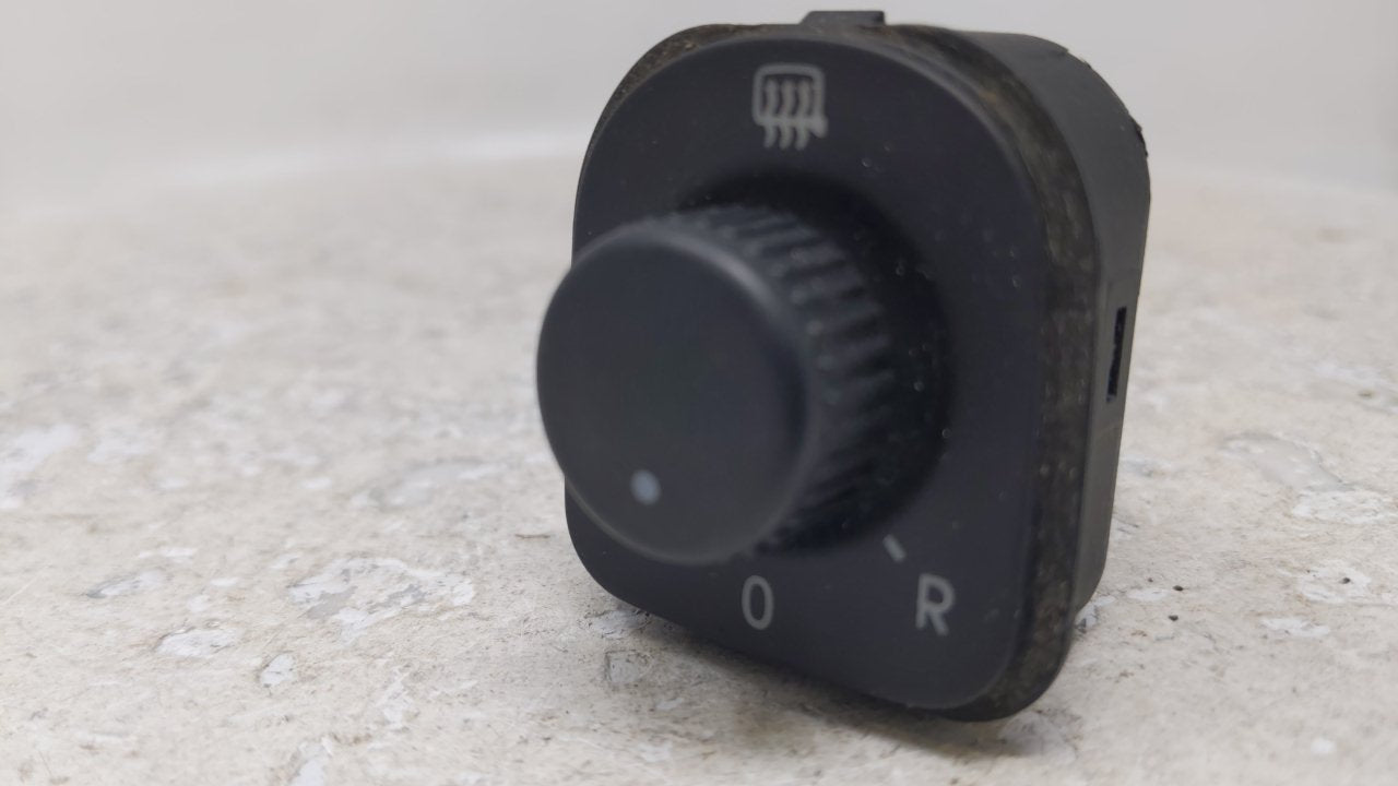 2006 Volkswagen Jetta Master Power Window Switch Replacement Driver Side Left Fits OEM Used Auto Parts - Oemusedautoparts1.c