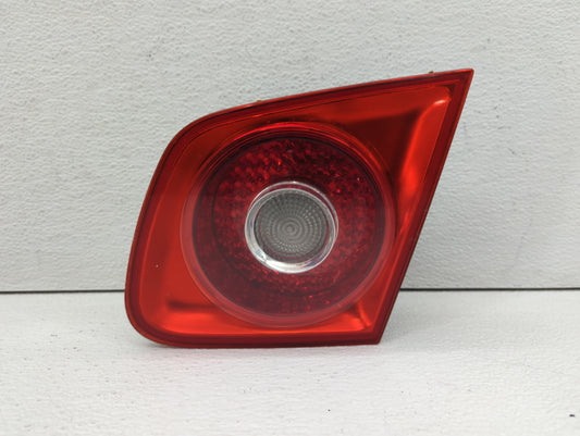 2005-2007 Volkswagen Jetta Tail Light Assembly Passenger Right OEM P/N:1K5 945 094J 1K5 945 096J Fits Fits 2005 2006 2007 OE