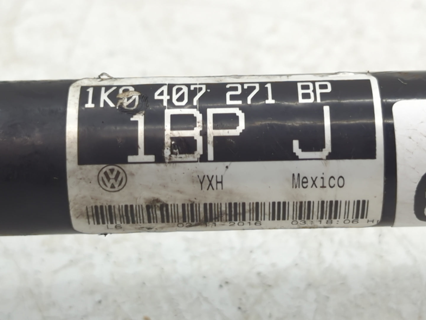 2006 Volkswagen Jetta Axle Shaft Front Driver Cv C/v - Oemusedautoparts1.com
