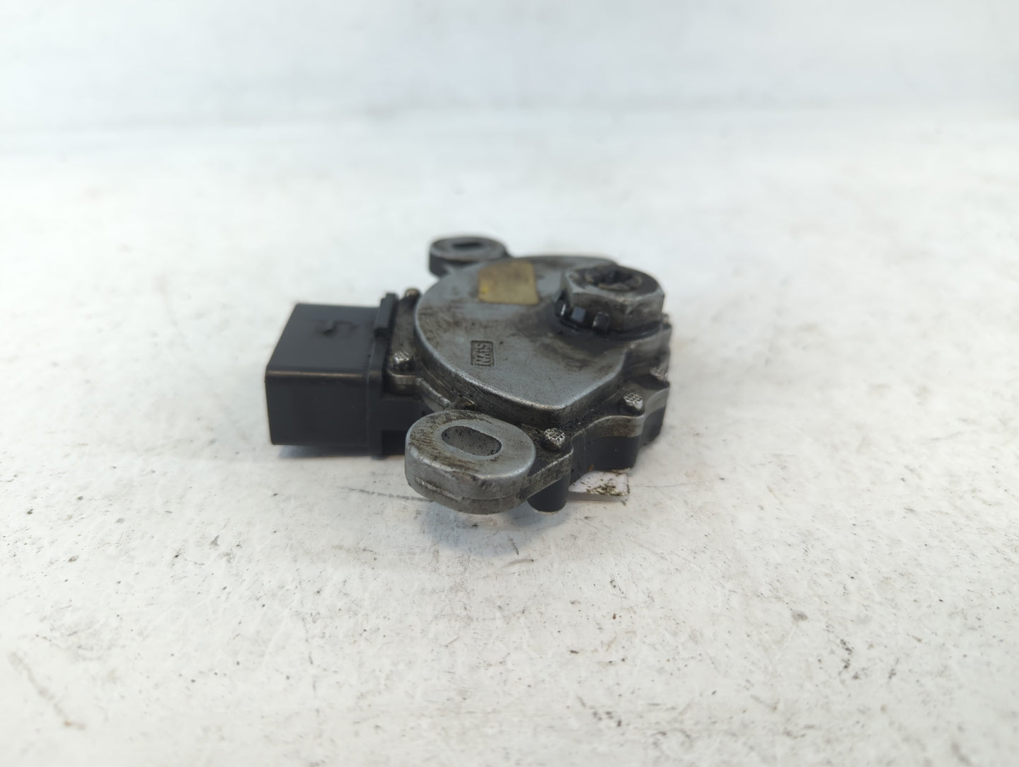 2006 Volkswagen Jetta  GEARBOX TRANSMISSION NEUTRAL SWITCH - Oemusedautoparts1.com