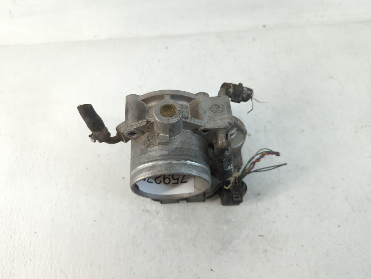 2005-2006 Volkswagen Jetta Throttle Body P/N:07K 159 062 Fits Fits 2005 2006 OEM Used Auto Parts - Oemusedautoparts1.com
