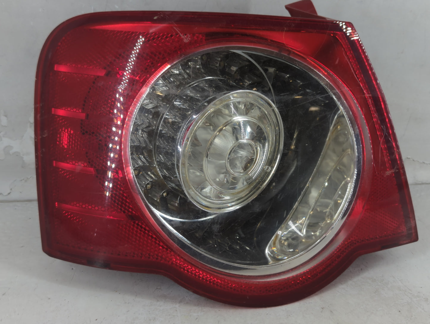 2006-2010 Volkswagen Passat Tail Light Assembly Driver Left OEM P/N:3C5 945 095 D Fits Fits 2006 2007 2008 2009 2010 OEM Use
