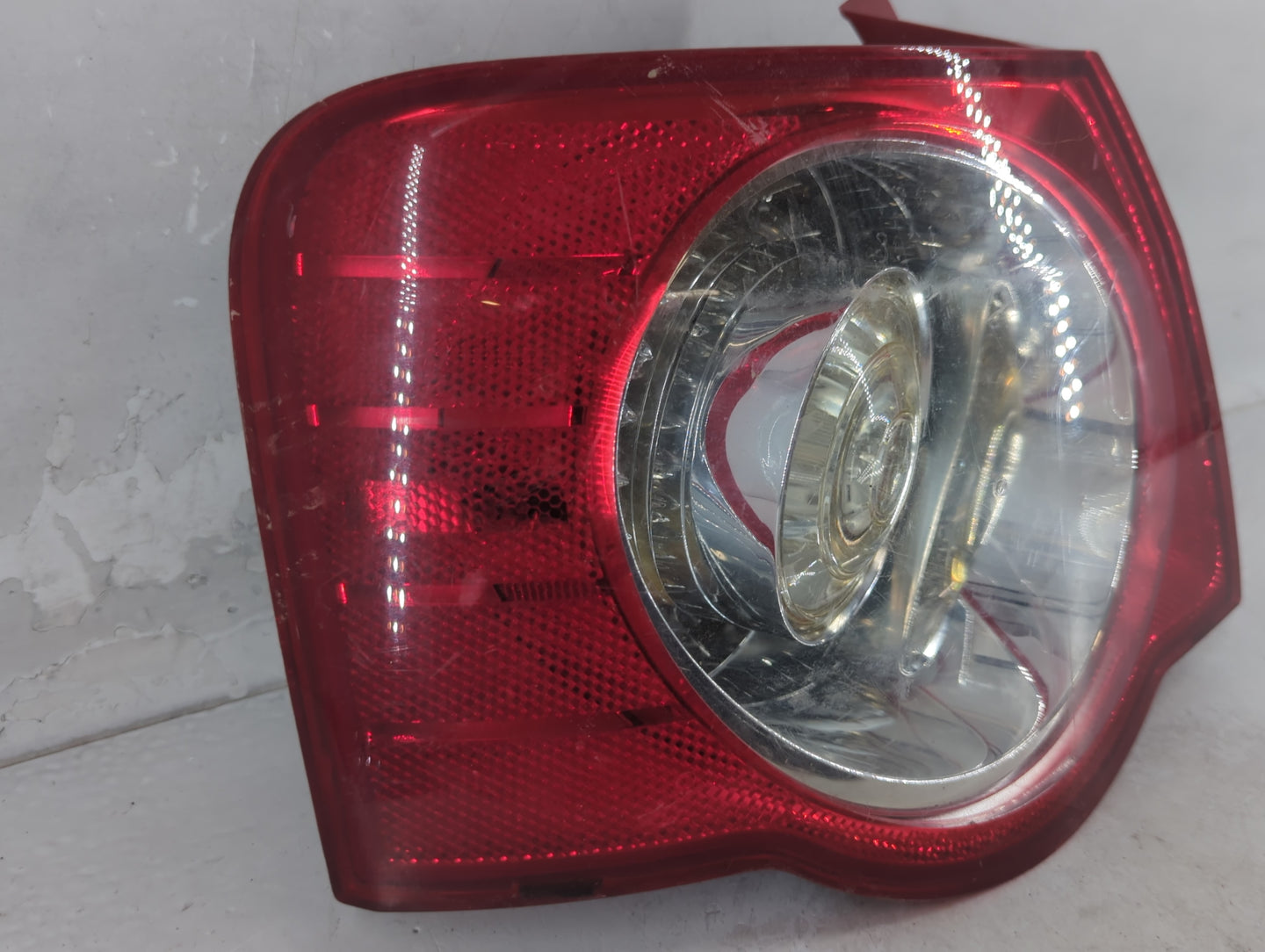 2006-2010 Volkswagen Passat Tail Light Assembly Driver Left OEM P/N:3C5 945 095 D Fits Fits 2006 2007 2008 2009 2010 OEM Use