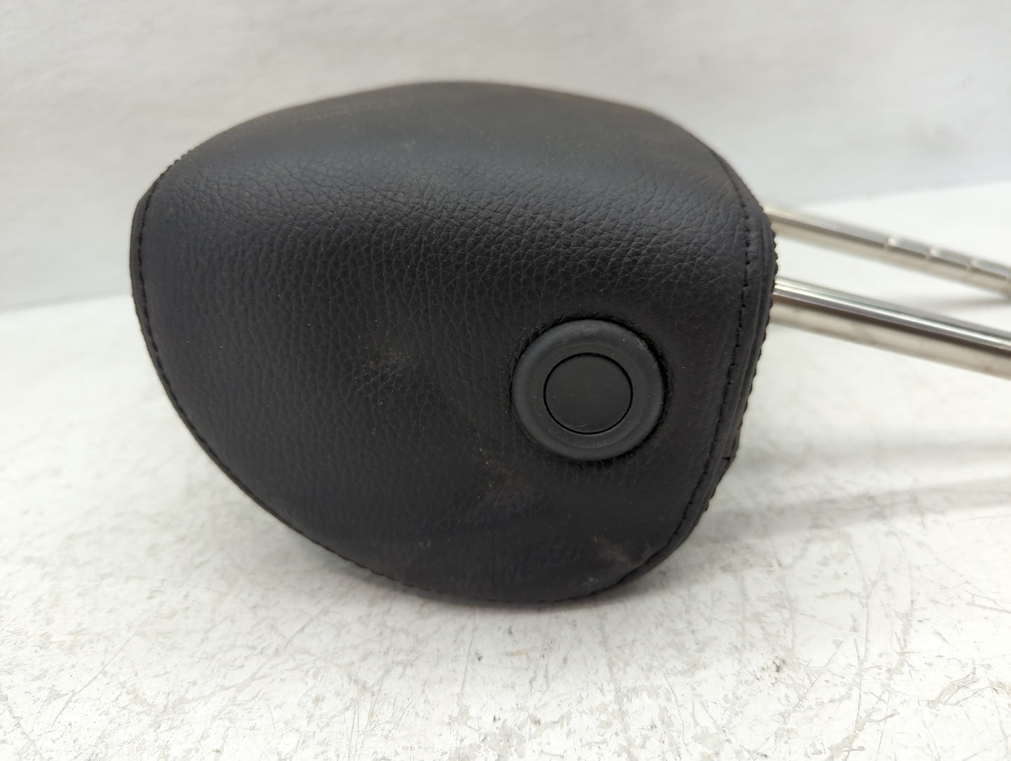 2006 Volkswagen Passat Headrest Head Rest Front Driver Passenger Seat Fits OEM Used Auto Parts - Oemusedautoparts1.com