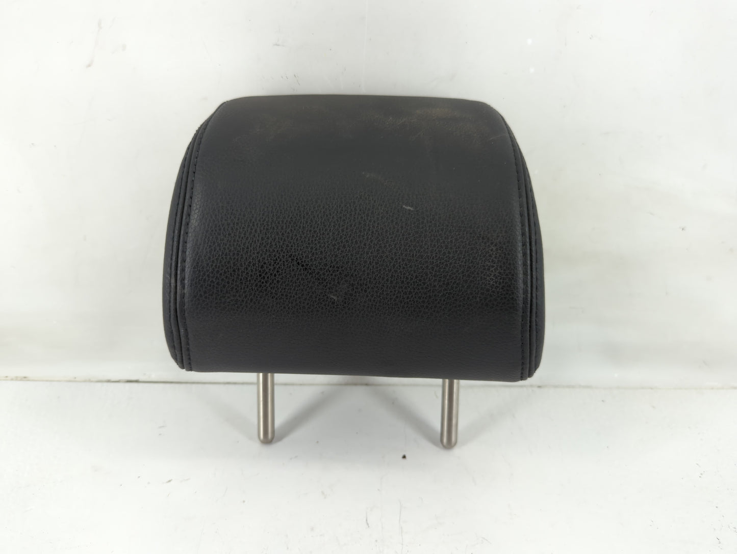 2006 Volkswagen Passat Headrest Head Rest Rear Seat Fits OEM Used Auto Parts - Oemusedautoparts1.com