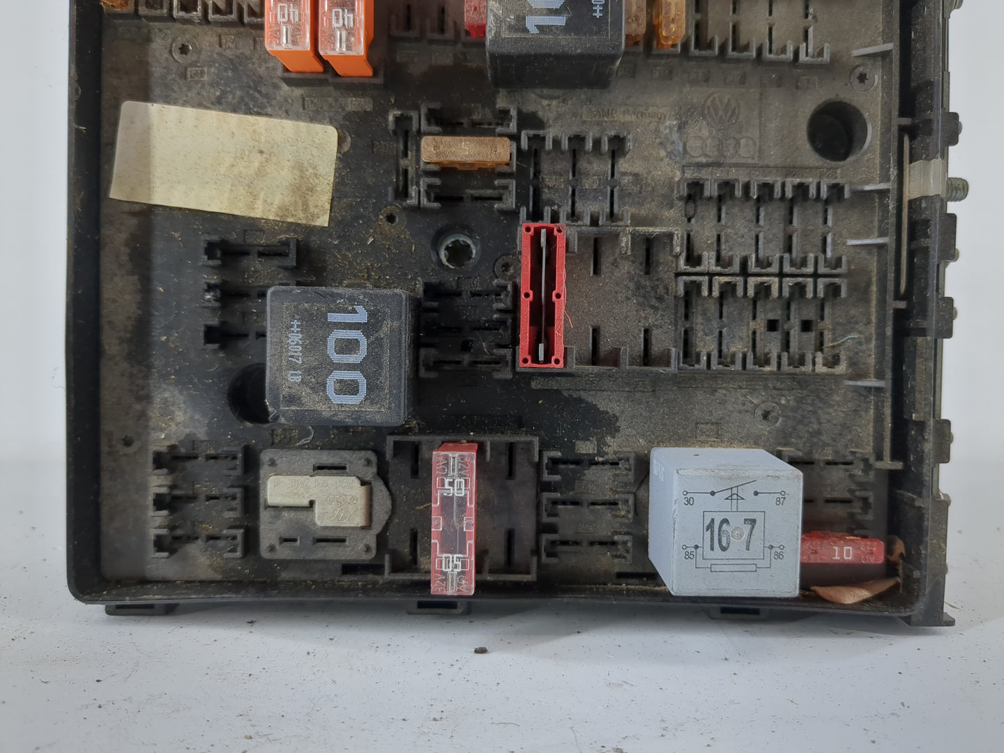 2006-2007 Volkswagen Passat Fusebox Fuse Box Panel Relay Module Fits Fits 2005 2006 2007 OEM Used Auto Parts - Oemusedautopa