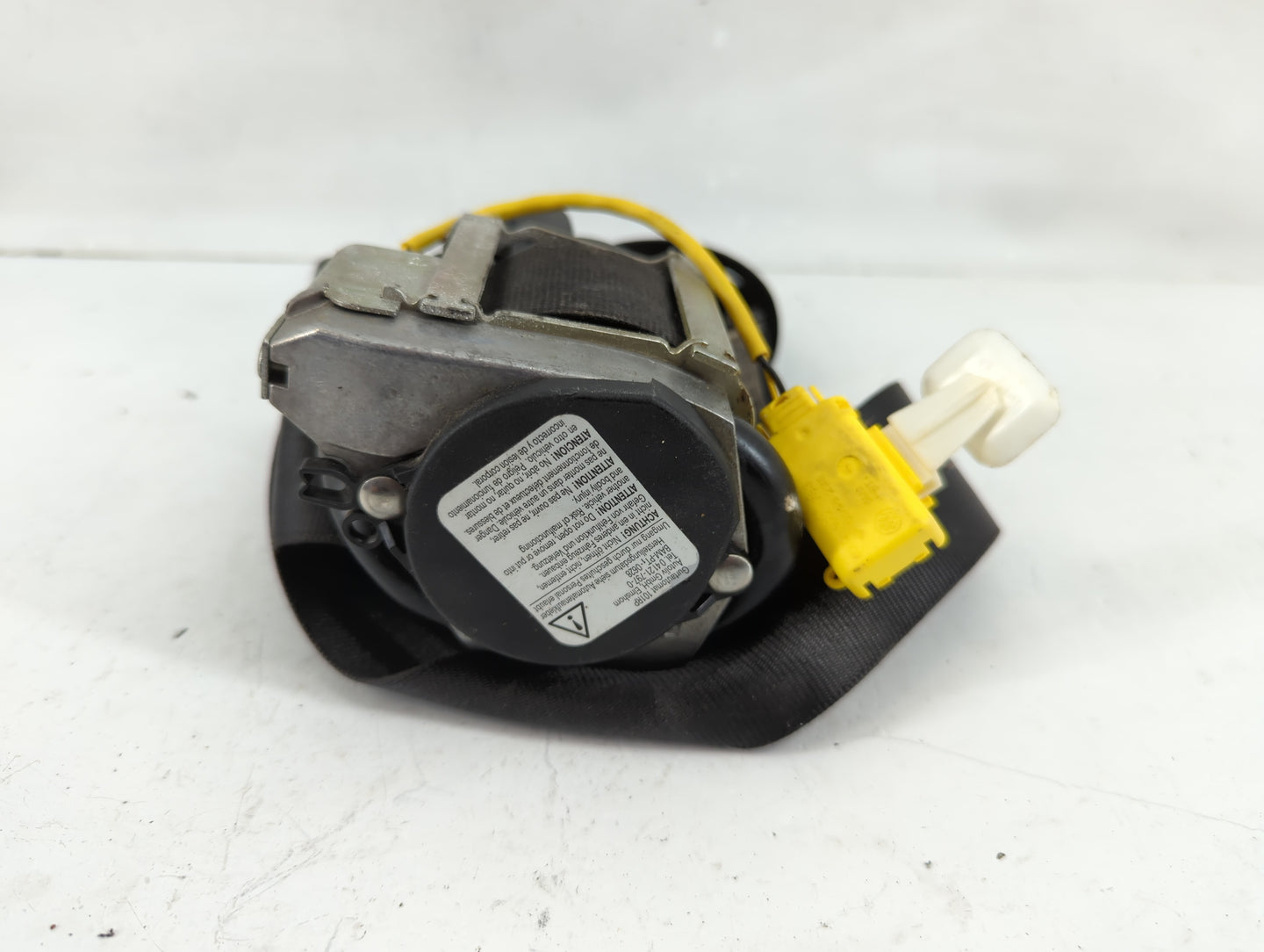 2006-2010 Volkswagen Passat Drvier Front Seatbelt Retractor - Oemusedautoparts1.com