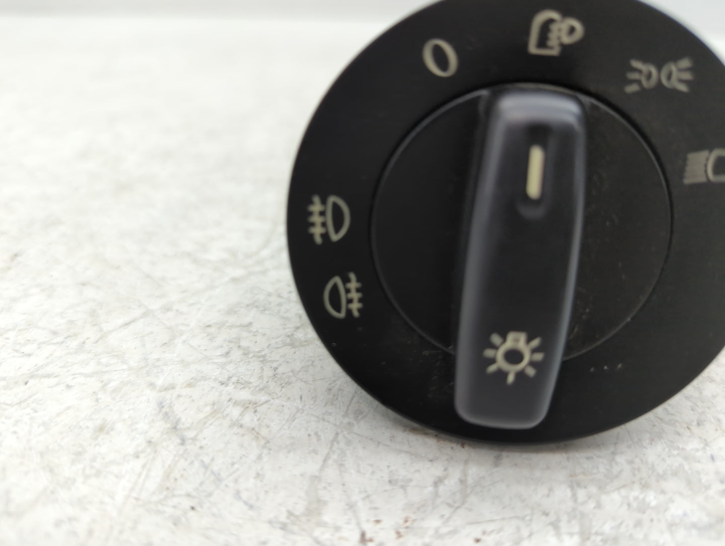 2006 Volkswagen Passat Headlight Head Light Switch Lamp Control - Oemusedautoparts1.com