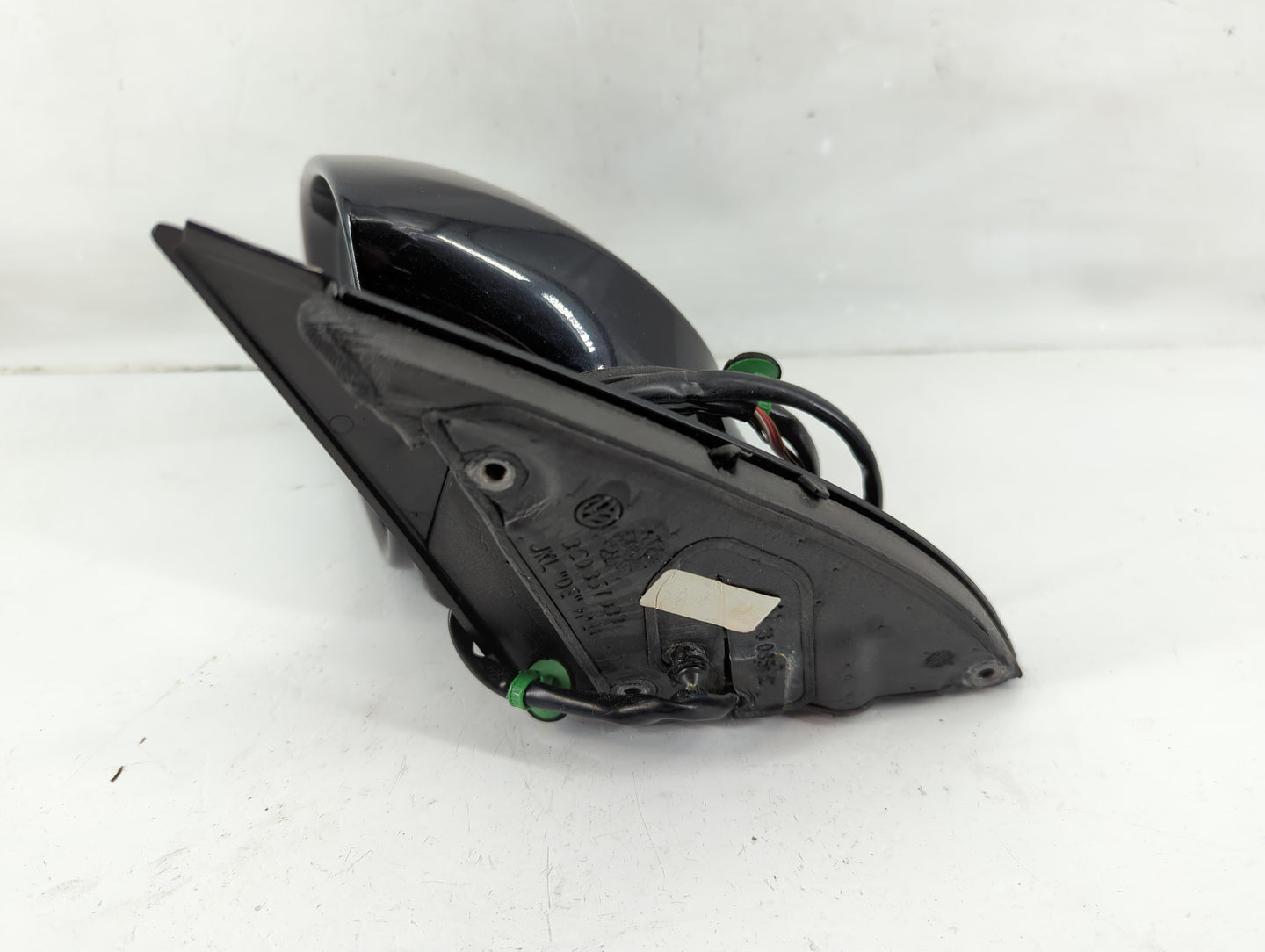 2006-2010 Volkswagen Passat Driver Left Side View Manual Door Mirror - Oemusedautoparts1.com