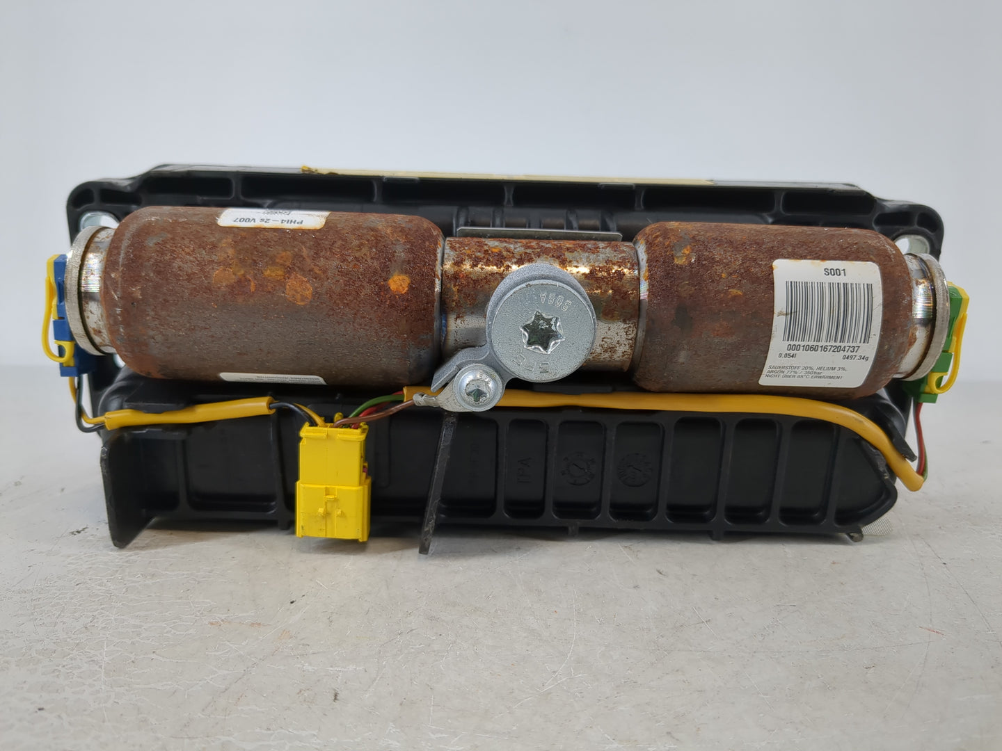 2006-2010 Volkswagen Passat Air Bag Passenger Right Dashboard OEM P/N:30355699B 3C0 680 204 D Fits OEM Used Auto Parts - Oem