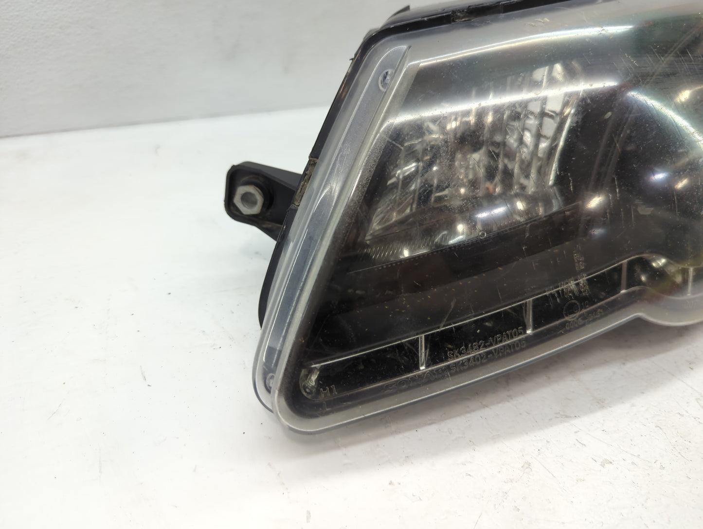 2006-2010 Volkswagen Passat Driver Left Oem Head Light Headlight Lamp - Oemusedautoparts1.com