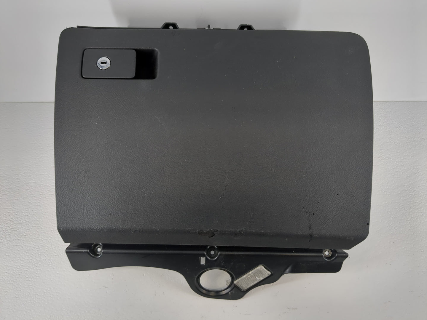 2006 Volkswagen Passat Passenger Glove Box Door Storage Compartment - Oemusedautoparts1.com