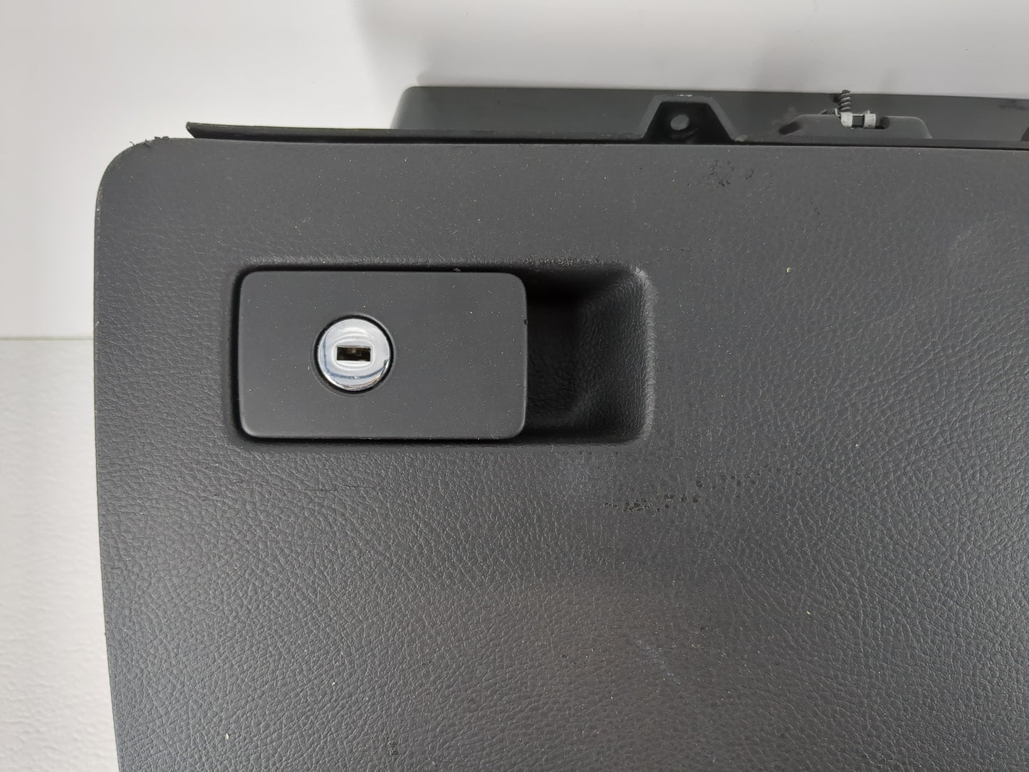 2006 Volkswagen Passat Passenger Glove Box Door Storage Compartment - Oemusedautoparts1.com