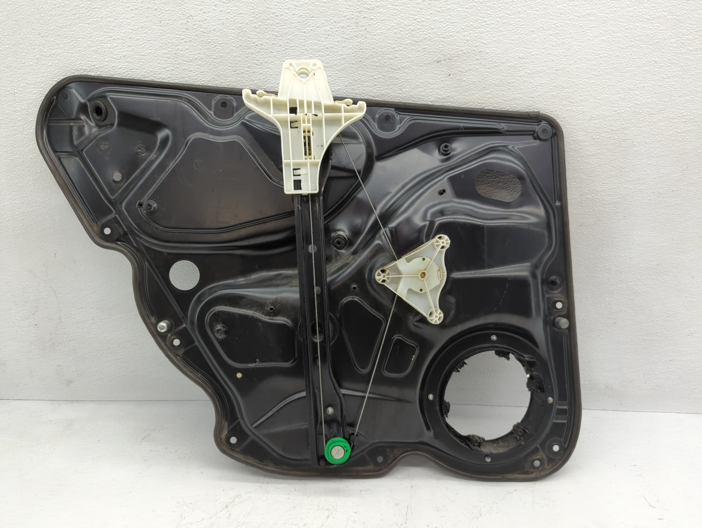 2006-2010 Volkswagen Passat Used Window Regulator Right Passenger Rear - Oemusedautoparts1.com