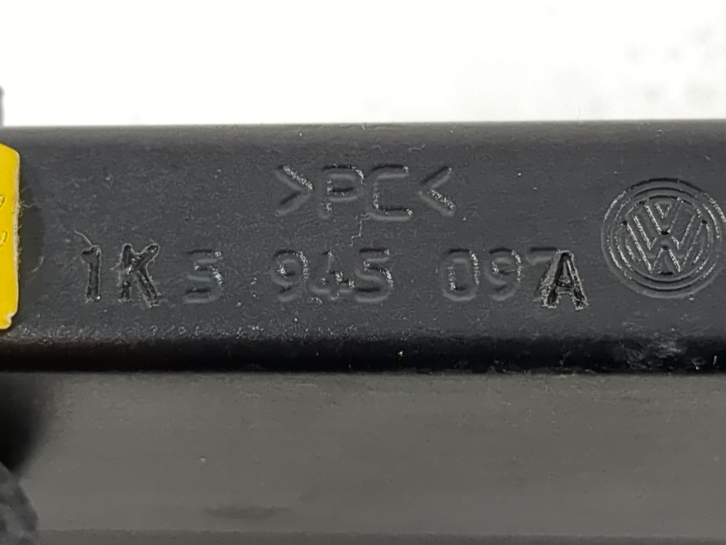 2006 Volkswagen Passat Third Brake Light Tail Light Fits OEM Used Auto Parts - Oemusedautoparts1.com