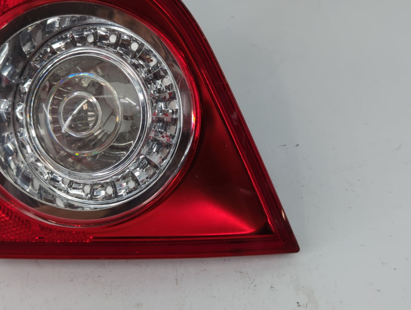 2006-2008 Volkswagen Passat Tail Light Assembly Passenger Right OEM P/N:27.30.02 Fits Fits 2006 2007 2008 OEM Used Auto Part