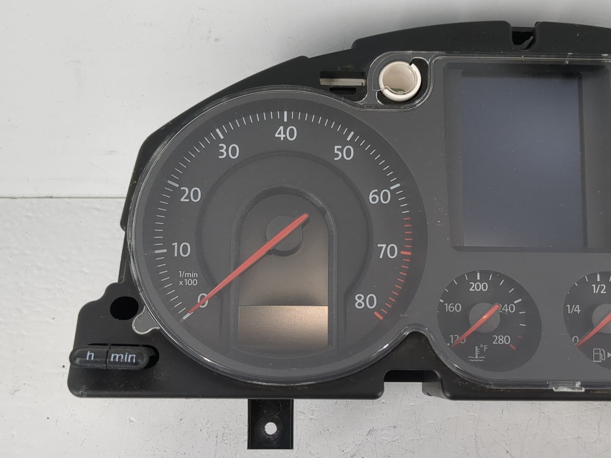 2006-2007 Volkswagen Passat Instrument Cluster Speedometer Gauges P/N:A2C53145550 Miles:1K Fits Fits 2006 2007 OEM Used Auto