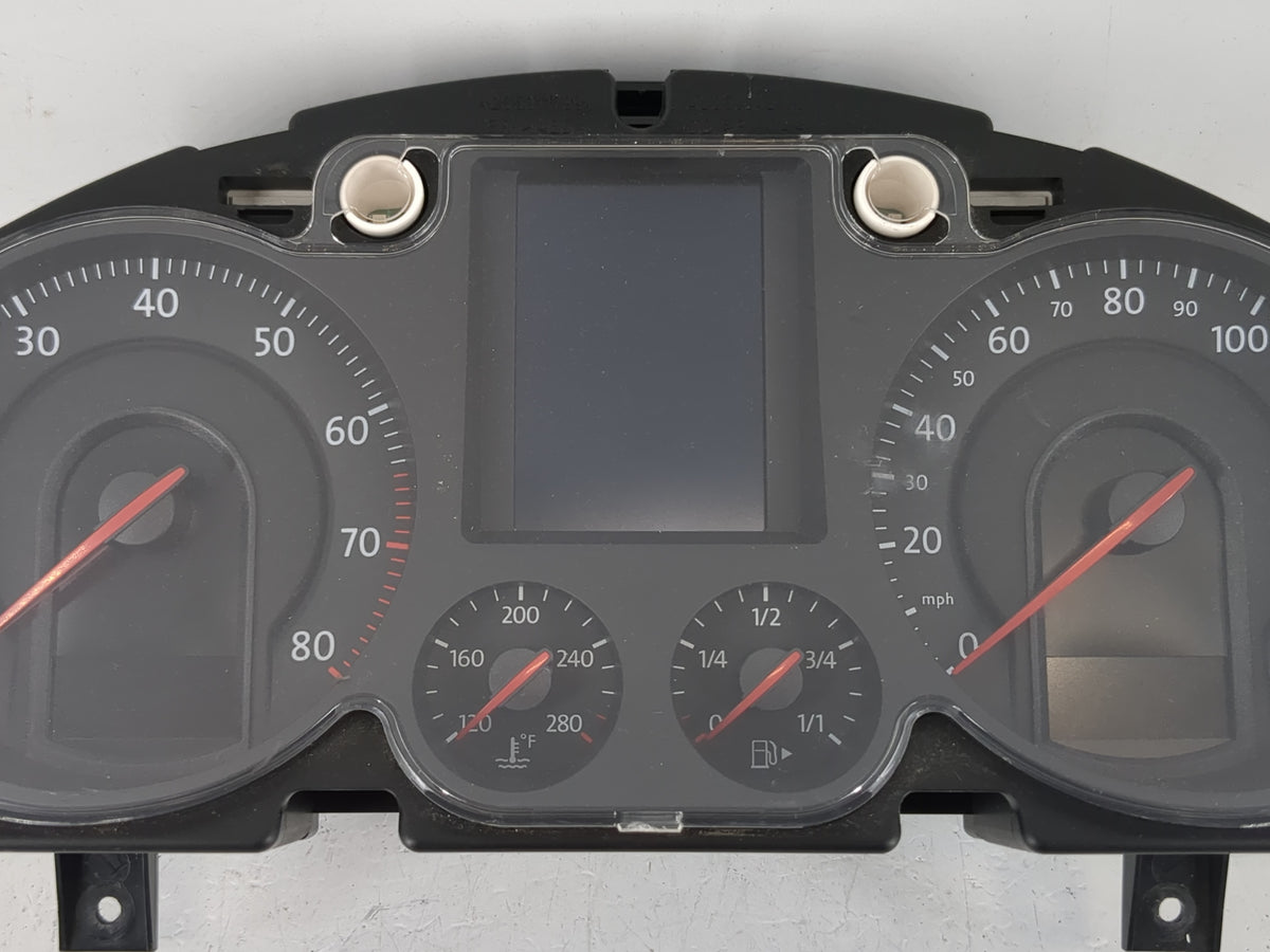 2006-2007 Volkswagen Passat Instrument Cluster Speedometer Gauges P/N:A2C53145550 Miles:1K Fits Fits 2006 2007 OEM Used Auto