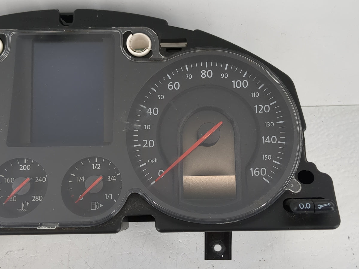 2006-2007 Volkswagen Passat Instrument Cluster Speedometer Gauges P/N:A2C53145550 Miles:1K Fits Fits 2006 2007 OEM Used Auto