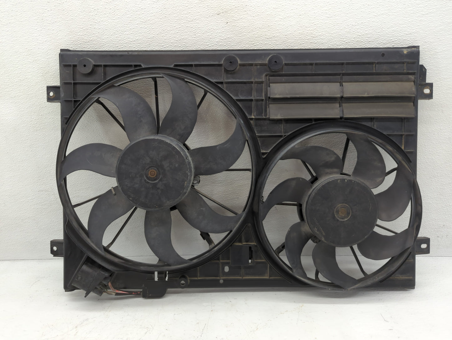 2006-2007 Volkswagen Passat Electric Cooling Motor - Oem - Oemusedautoparts1.com