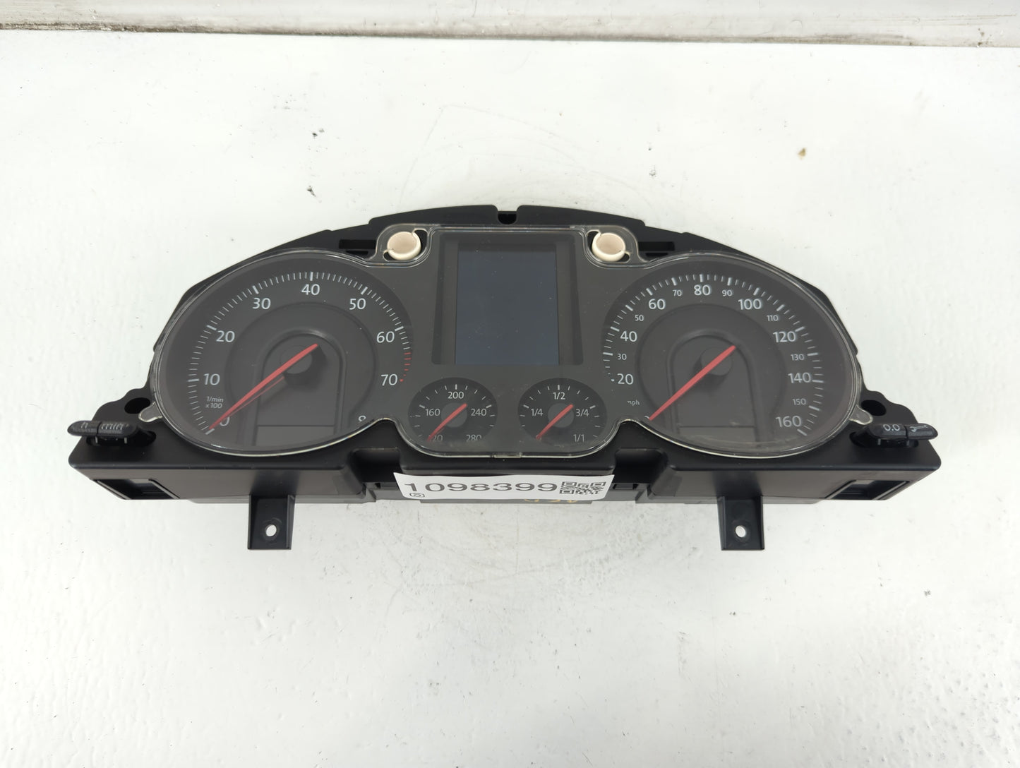 2006-2007 Volkswagen Passat Instrument Cluster Speedometer Gauges P/N:BP A2C5 3145550 Fits Fits 2006 2007 OEM Used Auto Part