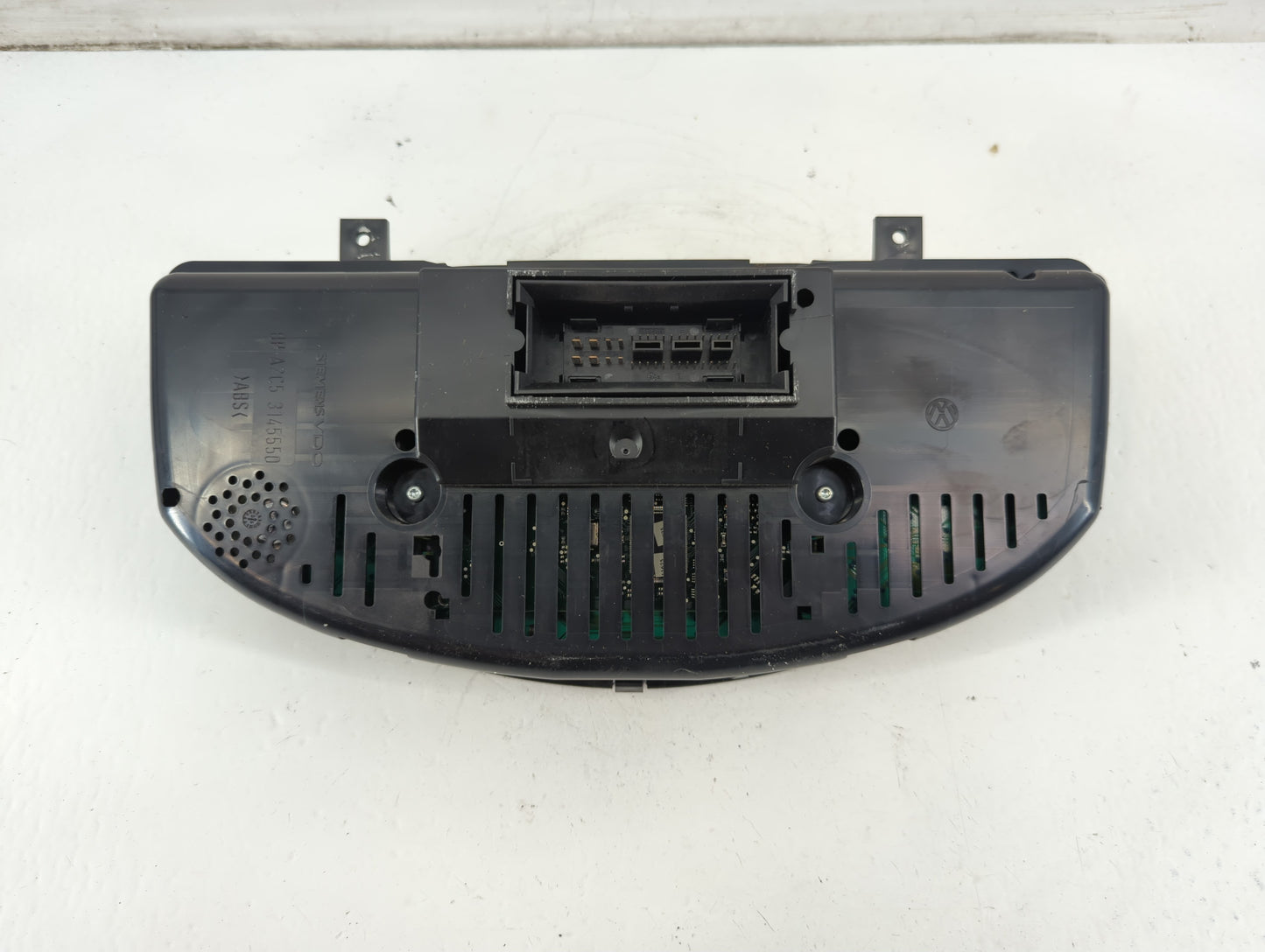 2006-2007 Volkswagen Passat Instrument Cluster Speedometer Gauges P/N:BP A2C5 3145550 Fits Fits 2006 2007 OEM Used Auto Part